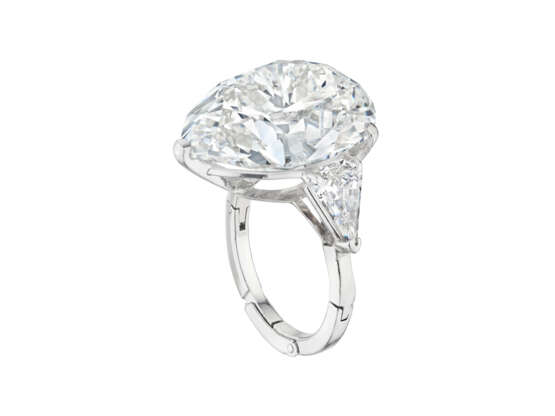 A SUPERB DIAMOND RING - photo 5