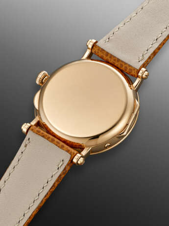 PATEK PHILIPPE, PINK GOLD WRISTWATCH WITH MOONPHASES AND OFFICIER-STYLE CASE, REF. 5054R-001 - Foto 3
