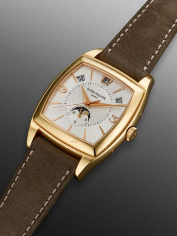 PATEK PHILIPPE, PINK GOLD ANNUAL CALENDAR 'GONDOLO' WITH MOON PHASES, REF. 5135R-001 - photo 2