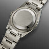 ROLEX, STAINLESS STEEL 'OYSTER PERPETUAL' WITH YELLOW DIAL, REF. 126000 - Foto 3