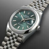 ROLEX, STAINLESS STEEL 'DATEJUST' WITH GREEN DIAL, REF. 126200 - фото 2