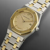 AUDEMARS PIGUET, STAINLESS STEEL AND YELLOW GOLD 'LADY ROYAL OAK', REF. 66351SA - Foto 2
