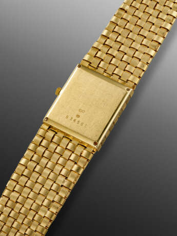 VACHERON CONSTANTIN, YELLOW GOLD WRISTWATCH WITH ONYX DIAL, REF: 33030 P - photo 3