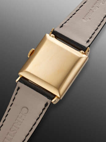 VACHERON CONSTANTIN, PINK GOLD SQUARE WRISTWATCH WITH FANCY LUGS - фото 3