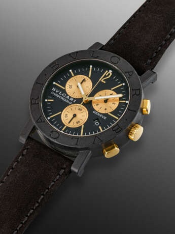 BULGARI, LIMITED EDITION CARBONGOLD CHRONOGRAPH 'GENEVA', REF. BB 38 CL CH, NO. 592/999 - photo 2