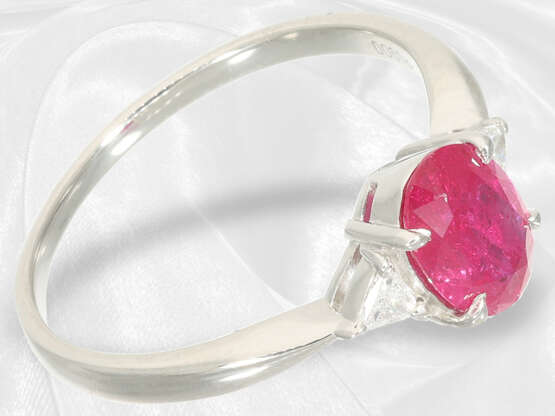 Ring: eleganter Platinring mit sehr schönem Rubin von 1ct - Foto 3