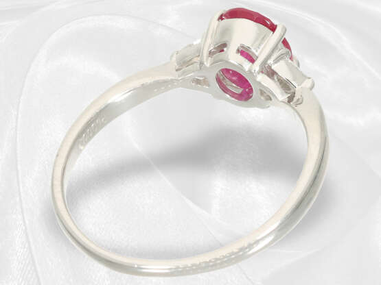 Ring: eleganter Platinring mit sehr schönem Rubin von 1ct - photo 4