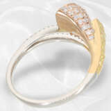 Ring: neuwertiger eleganter Tricolor-Brillantring, weiße, gelbe und pinke Brillanten - photo 4