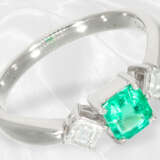 Ring: neuwertiger Platinring mit Smaragd und Diamanten in Spitzenqualität - Foto 3