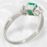 Ring: neuwertiger Platinring mit Smaragd und Diamanten in Spitzenqualität - Foto 5