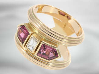 Ring: unikater Designerring mit pinkfarbenen Turmalinen und einem schönen Diamanten im Emerald-Cut, 14K Gold