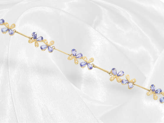 Armband: zierliches Goldschmiedearmband mit Tansaniten und Diamanten, Blütenform - Foto 3