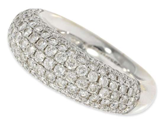 Ring: hochwertiger Pavé Brillantring, insgesamt ca. 2ct, 18K Weißgold - фото 1