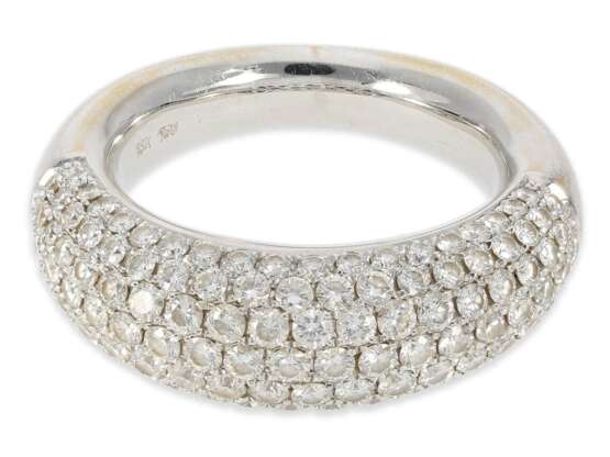 Ring: hochwertiger Pavé Brillantring, insgesamt ca. 2ct, 18K Weißgold - фото 4