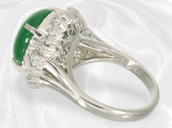 Ring: hochwertiger, schwerer Ballerina Platinring mit feinster Imperial-Jade und Diamanten - фото 5