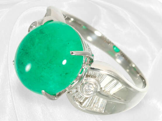 Ring: neuwertiger Platinring mit großem Smaragd von sehr guter Qualität, 6,65ct - photo 2