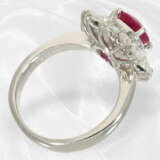 Ring: neuwertiger, hochwertiger Goldschmiedering mit Rubin und Diamanten, Platin - фото 6