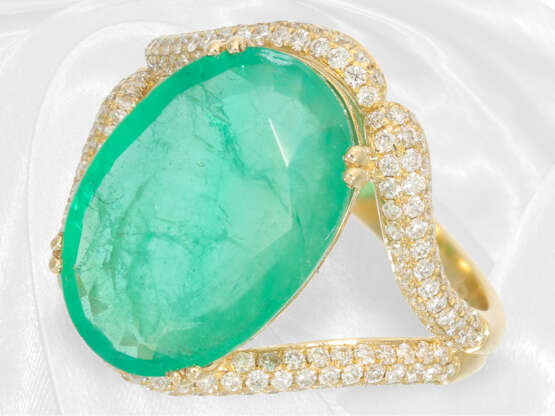 Ring: Ungetragener Smaragd/Brillant-Goldschmiedering mit großem Smaragd von ca. 5,06ct, Handarbeit - фото 3