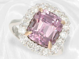 Neuwertiger dekorativer Saphir/Brillant-Goldschmiedering, wertvoller pink-violetter Saphir von ca. 6,86ct