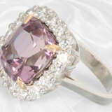 Neuwertiger dekorativer Saphir/Brillant-Goldschmiedering, wertvoller pink-violetter Saphir von ca. 6,86ct - photo 2