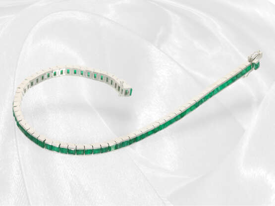 Armband: Neuwertiges und hochwertig gefertigtes Smaragd-Tennisarmband, ca. 7ct Smaragde - Foto 1