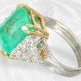 Ring: hochwertiger Brillant/Smaragd-Goldschmiedering, feiner Smaragd von ca. 7ct - фото 5
