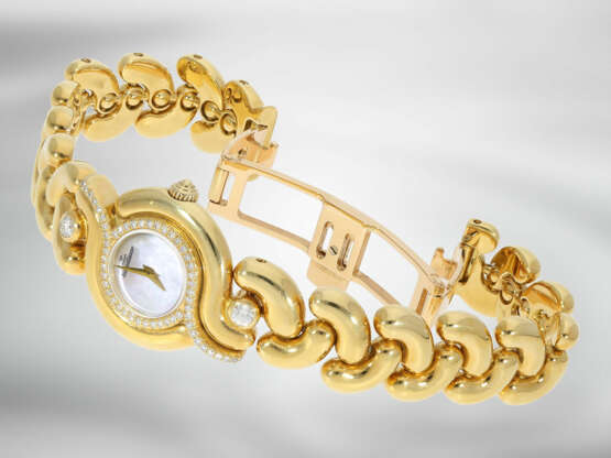 Armbanduhr: schwere und ehemals sehr teure Damenuhr aus dem Hause Jaeger Le Coultre, Modell "Seductrice" in 18K Gelbgold mit originalem Brillantbesatz, 90er-Jahre - photo 5
