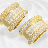 Luxuriöse Brillant/Diamant-Ohrringe von Becker, Handarbeit aus 18K Gold und ca. 4,5ct feinen Brillanten - Foto 2