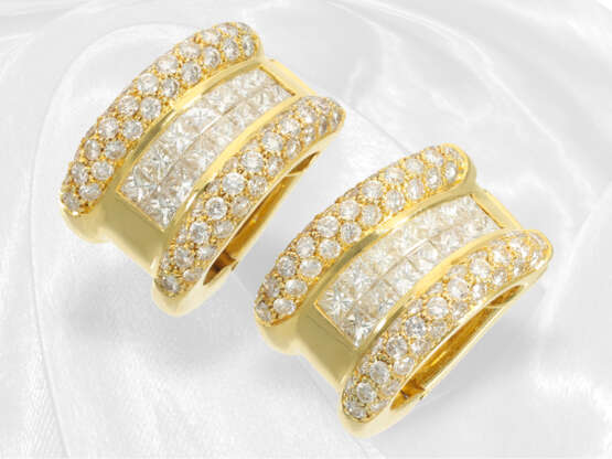 Luxuriöse Brillant/Diamant-Ohrringe von Becker, Handarbeit aus 18K Gold und ca. 4,5ct feinen Brillanten - photo 3