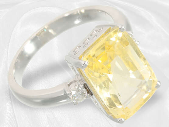 Ring: moderner Saphir/Brillant-Goldschmiedering, gelber Saphir von ca. 7ct, "NO HEAT" - photo 4