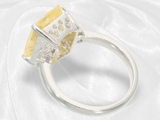 Ring: moderner Saphir/Brillant-Goldschmiedering, gelber Saphir von ca. 7ct, "NO HEAT" - photo 6