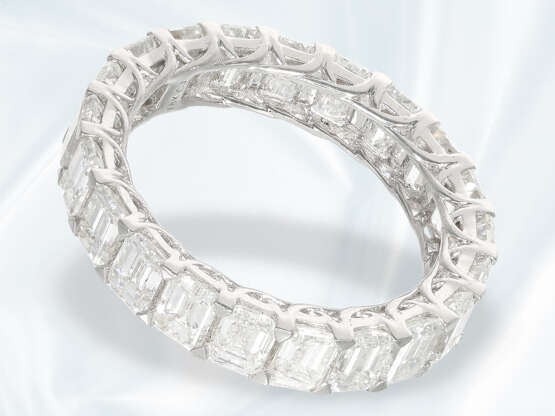 Ring: äußerst wertvoller Memoire-Ring mit sehr schönen Emerald-Cut Diamanten von über 5ct, 18K Weißgold - Foto 1