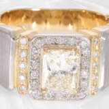 Ring: schwerer Goldschmiedering aus Platin und Gold, hochwertiger zartgelber Diamant von 1,547ct - Foto 3