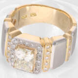 Ring: schwerer Goldschmiedering aus Platin und Gold, hochwertiger zartgelber Diamant von 1,547ct - photo 5