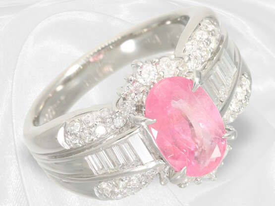 Ring: wertvolller Platinring mit Diamanten und zertifiziertem "Padparadscha" Ceylon-Saphir, AIGS Report - Foto 4