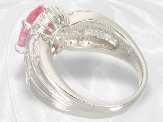 Ring: wertvolller Platinring mit Diamanten und zertifiziertem "Padparadscha" Ceylon-Saphir, AIGS Report - Foto 5