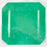 Bedeutender, extrem seltener kolumbianischer Smaragd von beeindruckender Größe, ca. 63,27ct, inkl. GRS_Zertifikat - фото 4