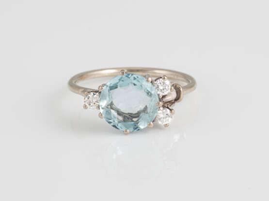 AQUAMARIN-RING MIT BRILLANTEN - Foto 1