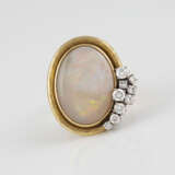 OPAL-RING MIT DIAMANTBESATZ - photo 1