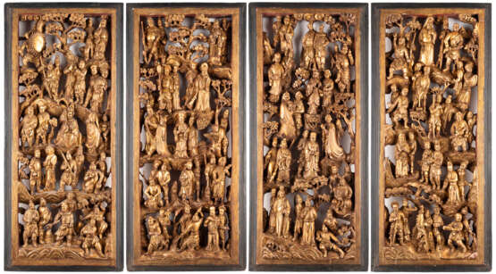 VIER RELIEFS AUS GOLDLACKIERTEM HOLZ MIT DER DARSTELLUNG VON ''DEN RÄUBERN VOM LIANG-SCHAN-MOOR - photo 1