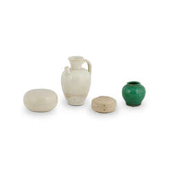 A GROUP OF FOUR CERAMIC VESSELS