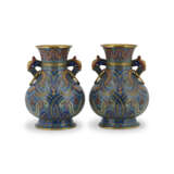 A PAIR OF CLOISONNE 'DRAGON' VASES - фото 2