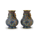 A PAIR OF CLOISONNE 'DRAGON' VASES - фото 3