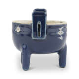 A BLUE-GLAZED SLIP-DECORATED ‘FLYING HORSE’ TRIPOD CENSER - фото 4