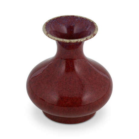 A FLAMBÉ-GLAZED VASE - photo 2