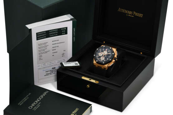 AUDEMARS PIGUET, REF. 26400RO.OO.A002CA.01, ROYAL OAK OFFSHORE, AN 18K ROSE GOLD AND CERAMIC CHRONOGRAPH WRISTWATCH WITH DATE - Foto 4
