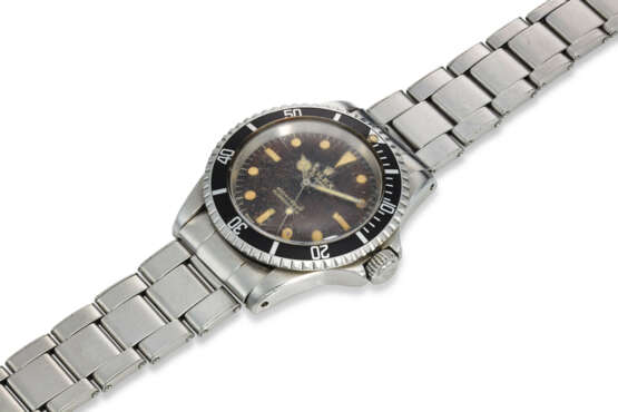 ROLEX, REF. 5513, SUBMARINER, A HIGHLY DESIRABLE STEEL WRISTWATCH WITH "TROPICAL” DIAL - Foto 2