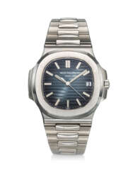 PATEK PHILIPPE, REF. 5711/1A-001, NAUTILUS, A STEEL BRACELET WATCH WITH DATE