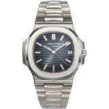 PATEK PHILIPPE, REF. 5711/1A-001, NAUTILUS, A STEEL BRACELET WATCH WITH DATE - photo 1