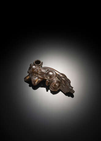 Partiell feuervgoldeter Pinselwascher in Form des liegenden Zhongli Quan aus Bronze - Foto 1